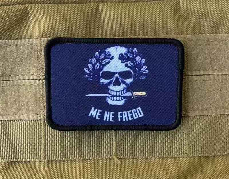 Patch Tattica "Me Ne Frego" – Toppa in Velcro con Teschio e Pugnale