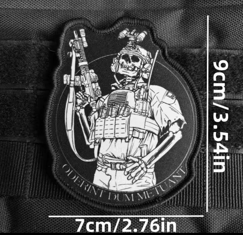Patch Tattica "Oderint Dum Metuant" – Design Skull Operator